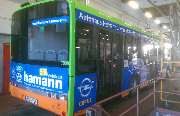 Autohaus Hamann Busbeschriftung Werbung
